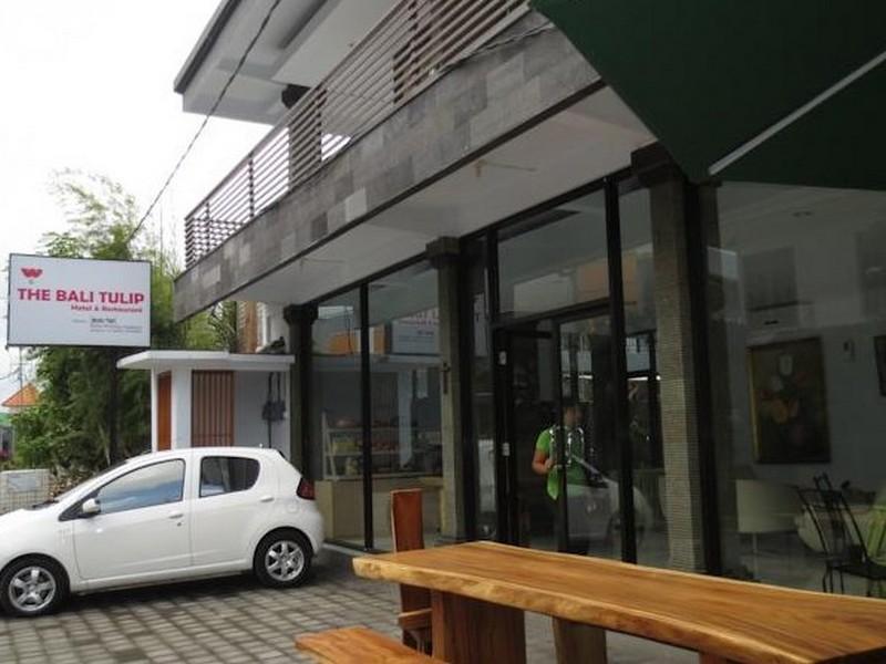 Отель Reddoorz Near Jalan Gatot Subroto Barat Denpasar Экстерьер фото